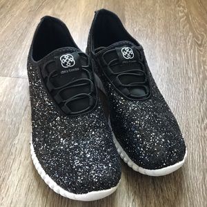 Daisy Fuentes black sparkle